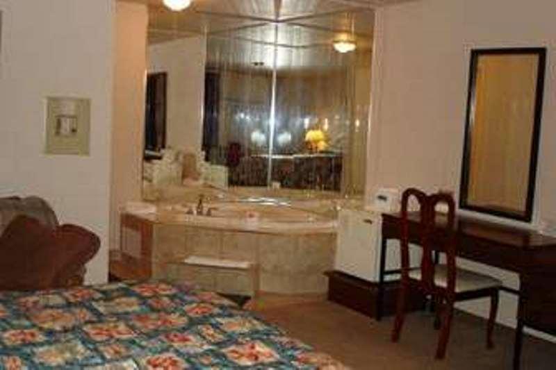 Knights Inn Fort Erie Phòng bức ảnh